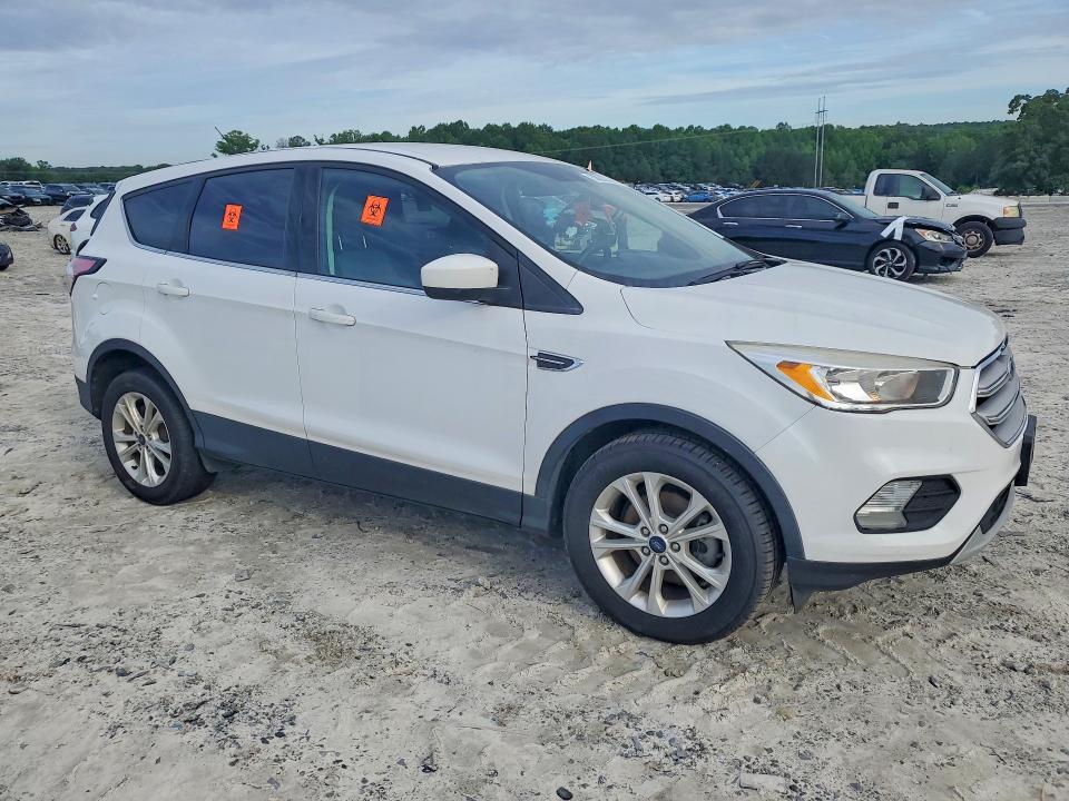 55021076 :رقم المزاد ، 1FMCU0GD8JUA35675 vin ، 2018 Ford Escape مزاد بيع