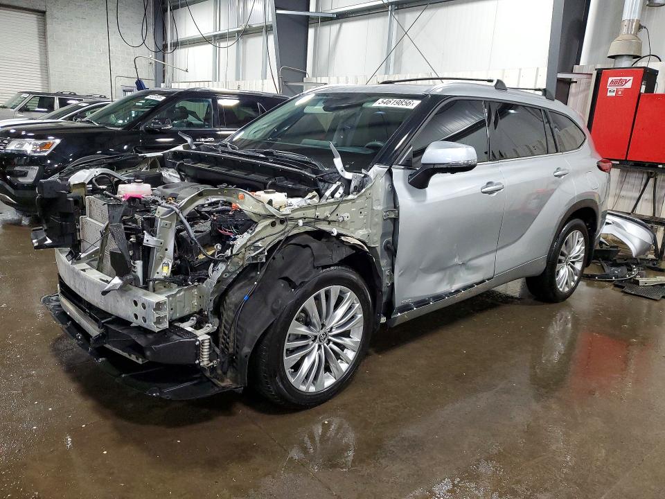 2023 Toyota Highlander Hybrid მანქანა იყიდება აუქციონზე, vin: 5TDEBRCH4PS131316, აუქციონის ნომერი: 54619856