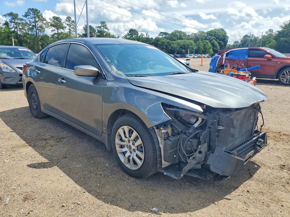 52672176 :رقم المزاد ، 1N4AL3AP3JC158914 vin ، 2018 Nissan Altima مزاد بيع