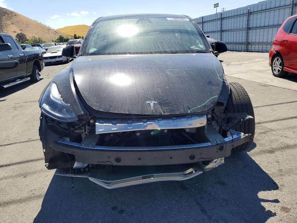 2025 Tesla Model Y მანქანა იყიდება აუქციონზე, vin: 7SAYGDED0SF242232, აუქციონის ნომერი: 54008466