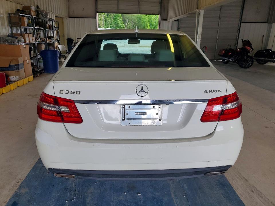 54611536 :رقم المزاد ، WDDHF8HB8AA176740 vin ، 2010 Mercedes-benz E مزاد بيع