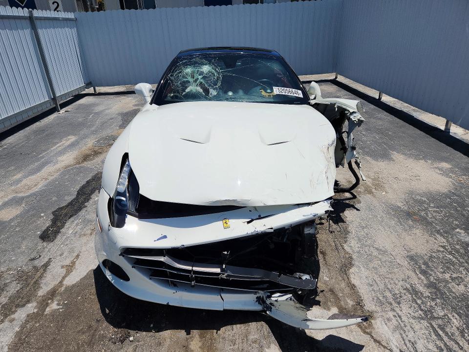 2017 Ferrari California T მანქანა იყიდება აუქციონზე, vin: ZFF77XJA1H0221016, აუქციონის ნომერი: 52056646