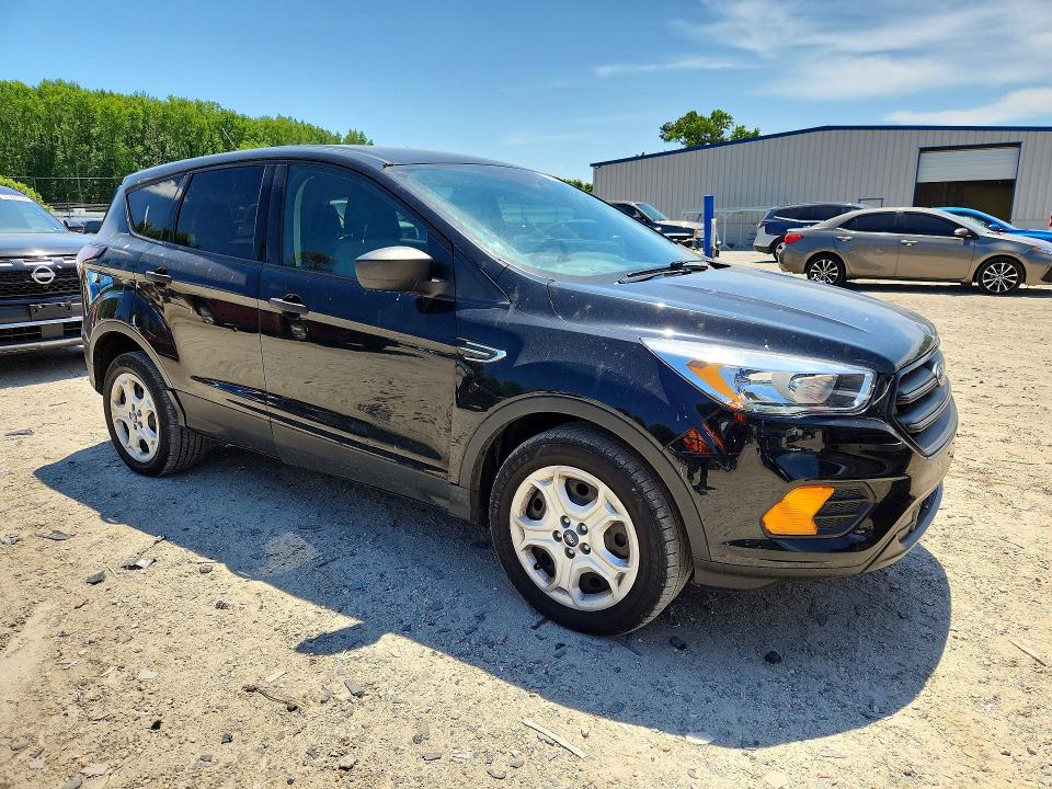 Продаж на аукціоні авто 2017 Ford Escape, vin: 1FMCU0F76HUB90750, номер лоту: 52172126