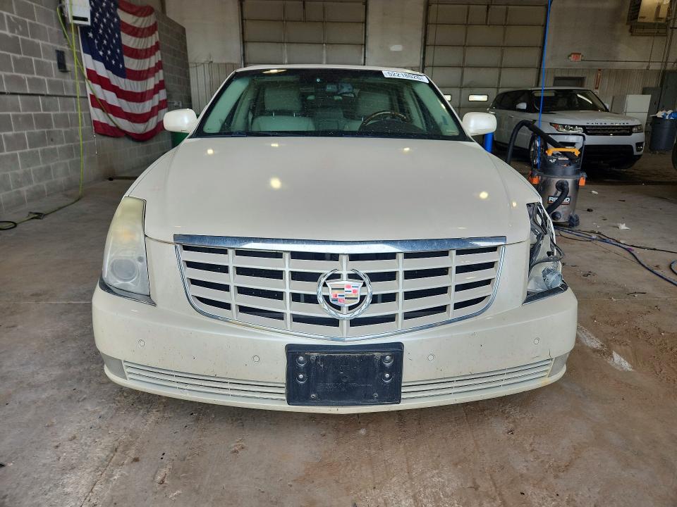 Продажа на аукционе авто 2011 Cadillac Dts, vin: 1G6KH5E65BU128972, номер лота: 52218026