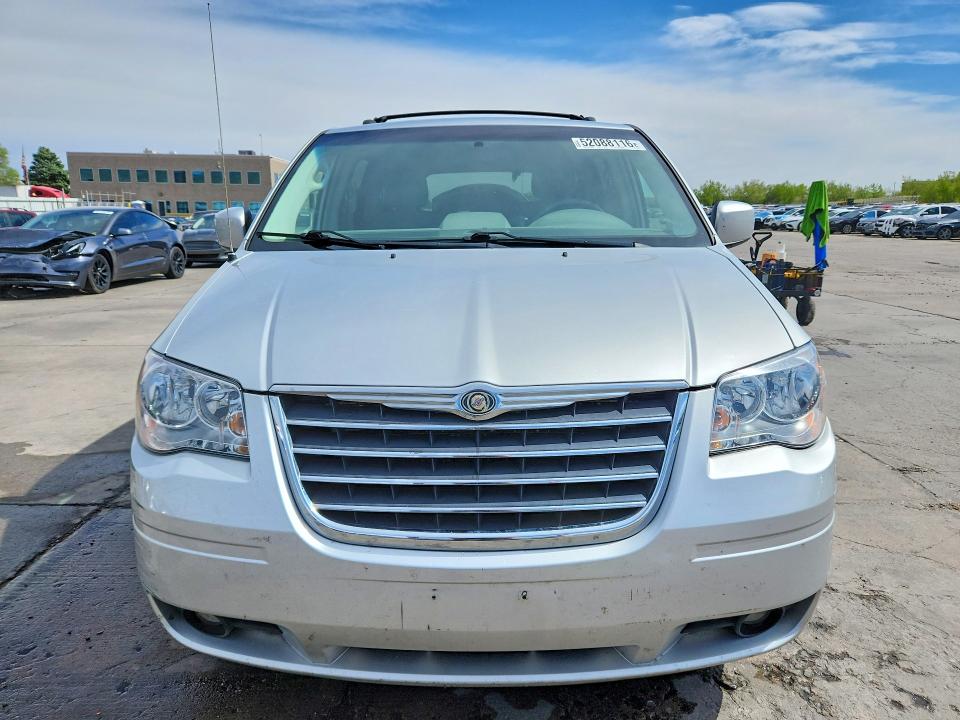52088116 :رقم المزاد ، 2A4RR5D1XAR271453 vin ، 2010 Chrysler Town & Country مزاد بيع