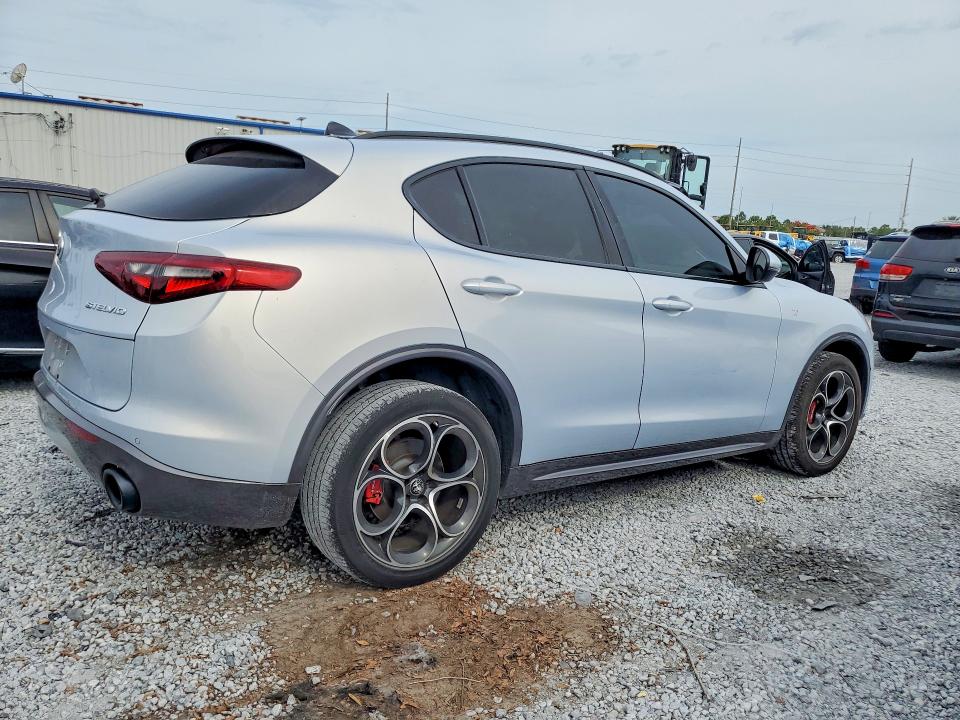 Продаж на аукціоні авто 2022 Alfa Romeo Stelvio, vin: ZASPAKBN7N7D43538, номер лоту: 53083386