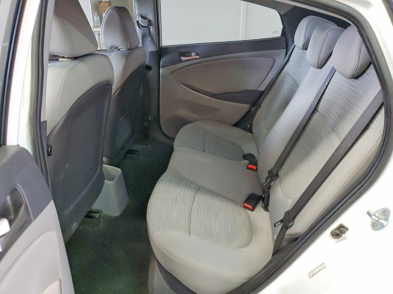 2015 Hyundai Accent მანქანა იყიდება აუქციონზე, vin: KMHCT4AE2FU868147, აუქციონის ნომერი: 52777816
