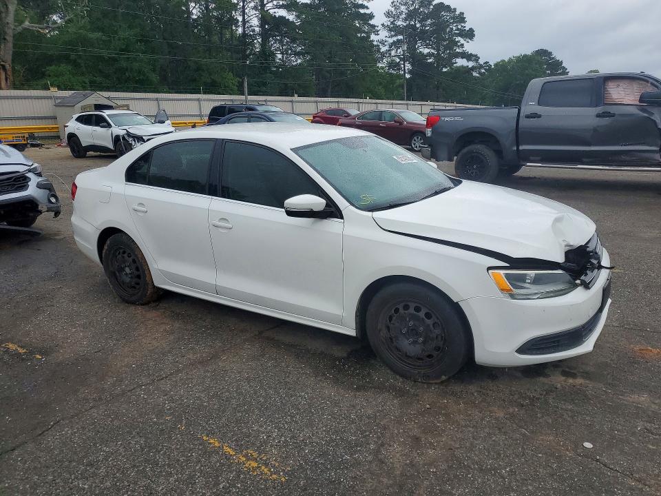 52142386 :رقم المزاد ، 3VWDP7AJ8DM359562 vin ، 2013 Volkswagen Jetta مزاد بيع
