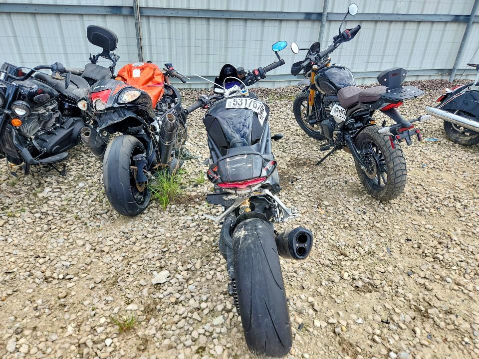 2022 Triumph Motorcycle Speed Triple მანქანა იყიდება აუქციონზე, vin: SMTP01ST0NTAZ5309, აუქციონის ნომერი: 53176796