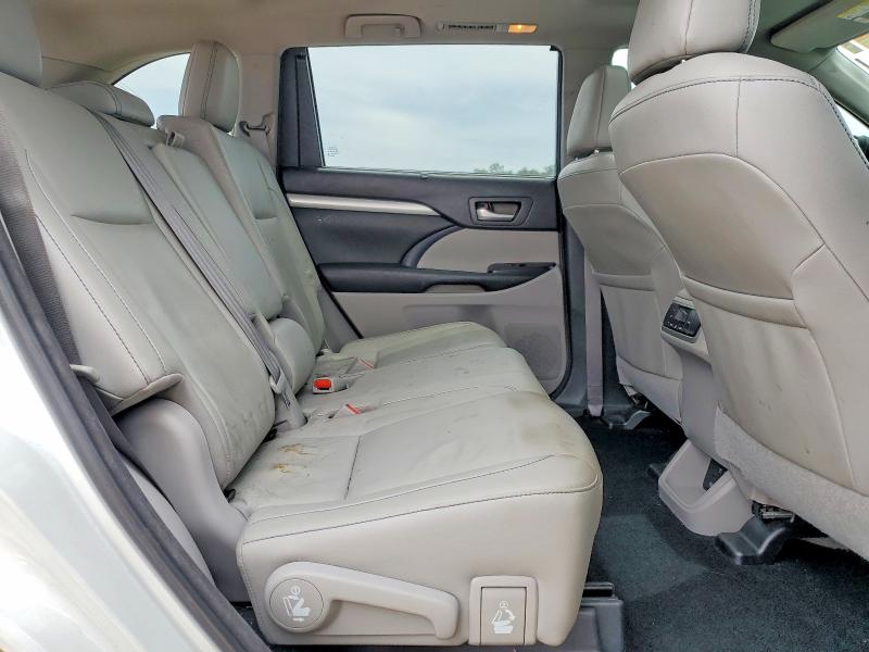 52734636 :رقم المزاد ، 5TDKZRFH2JS536494 vin ، 2018 Toyota Highlander مزاد بيع
