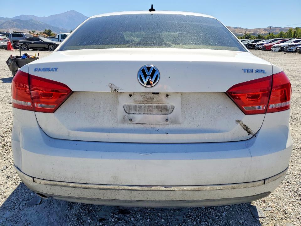 Продажа на аукционе авто 2015 Volkswagen Passat, vin: 1VWCV7A37FC003658, номер лота: 53248496