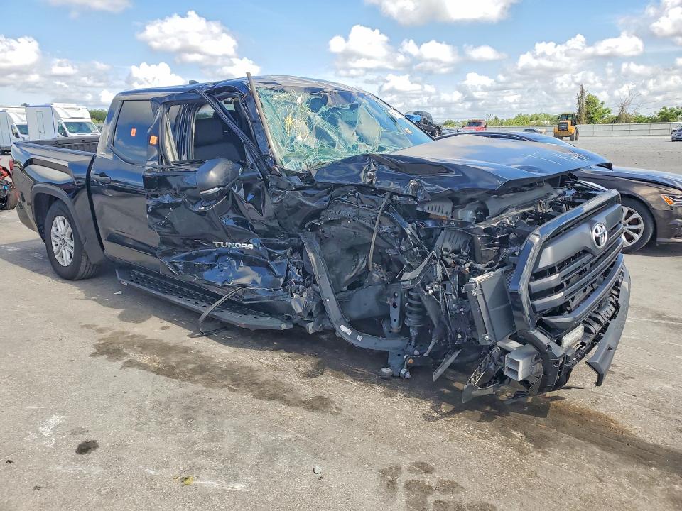 Продажа на аукционе авто 2024 Toyota Tundra, vin: 5TFLA5ABXRX039917, номер лота: 54733106