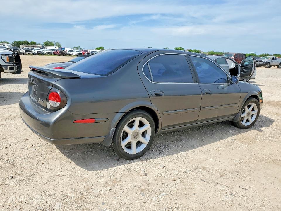 53740746 :رقم المزاد ، JN1CA31AXYT013631 vin ، 2000 Nissan Maxima مزاد بيع