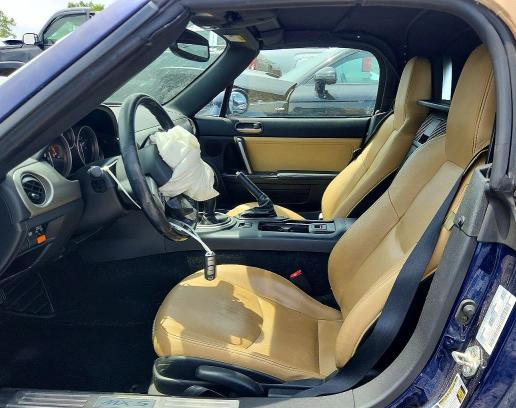 55417846 :رقم المزاد ، JM1NC2NF3B0214196 vin ، 2011 Mazda Mx-5 Miata مزاد بيع