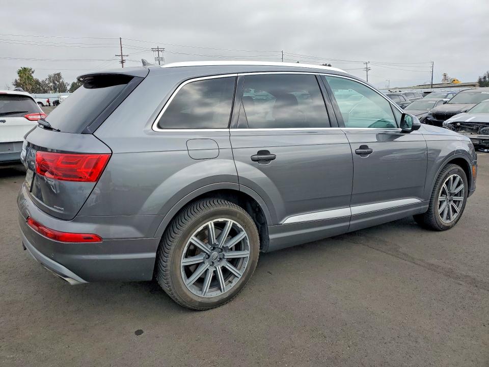 53656256 :رقم المزاد ، WA1LHAF75KD037146 vin ، 2019 Audi Q7 مزاد بيع