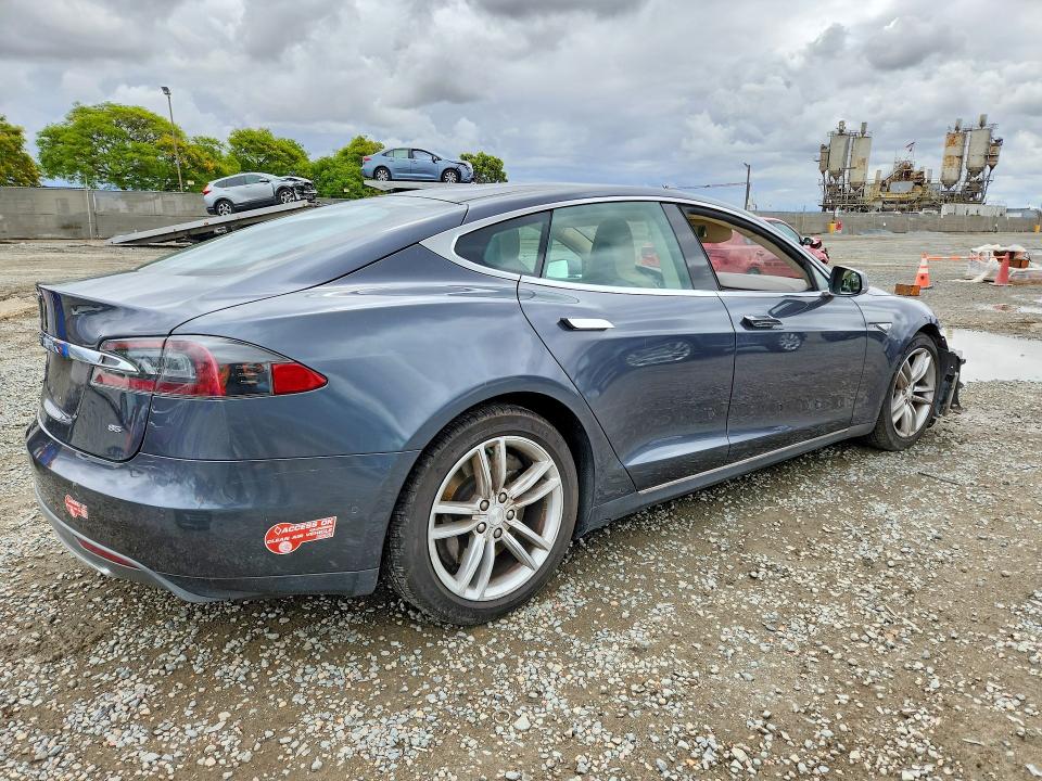 Продаж на аукціоні авто 2015 Tesla Model S, vin: 5YJSA1H15FFP77454, номер лоту: 51856446