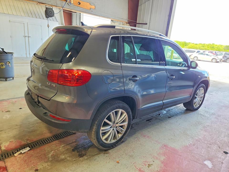 Продажа на аукционе авто 2015 Volkswagen Tiguan, vin: WVGAV7AX3FW592344, номер лота: 55281466
