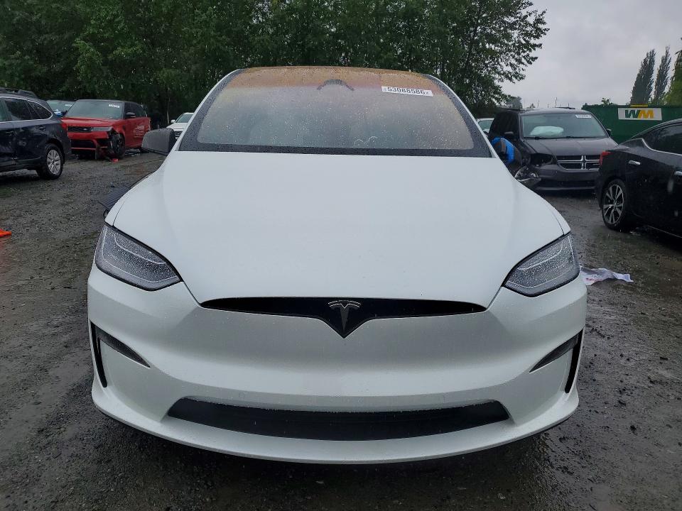 53088586 :رقم المزاد ، 7SAXCBE57PF365585 vin ، 2023 Tesla Model X مزاد بيع