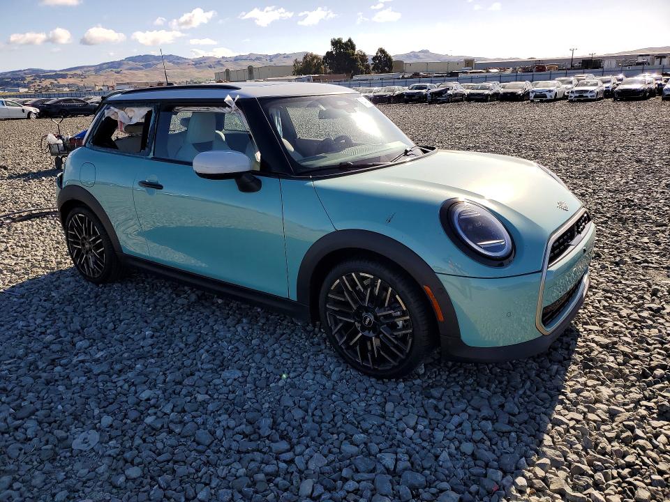 54829956 :رقم المزاد ، WMW23GD0XS2X14368 vin ، 2025 Mini Cooper مزاد بيع