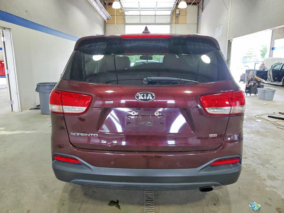 52825366 :رقم المزاد ، 5XYPGDA35HG323573 vin ، 2017 Kia Sorento مزاد بيع