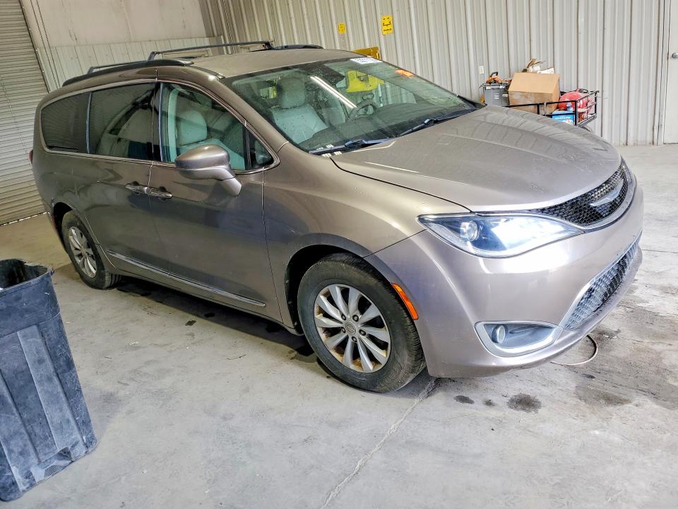 2017 Chrysler Pacifica მანქანა იყიდება აუქციონზე, vin: 2C4RC1BG4HR733698, აუქციონის ნომერი: 53311126