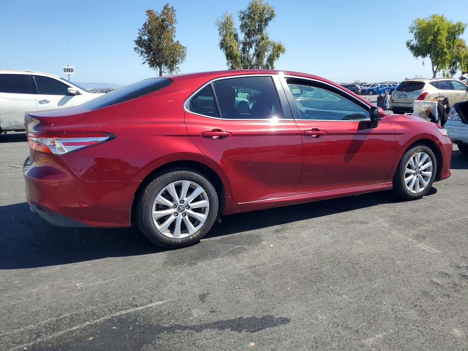2018 Toyota Camry მანქანა იყიდება აუქციონზე, vin: 4T1B11HK9JU548974, აუქციონის ნომერი: 54535076