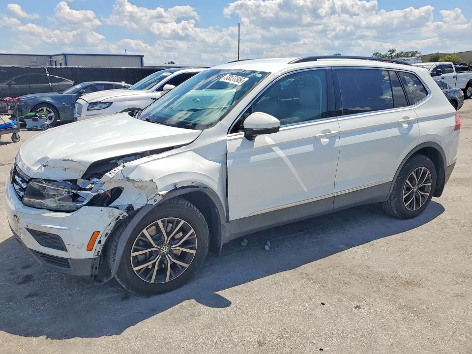 53337006 :رقم المزاد ، 3VV3B7AX8LM032600 vin ، 2020 Volkswagen Tiguan مزاد بيع