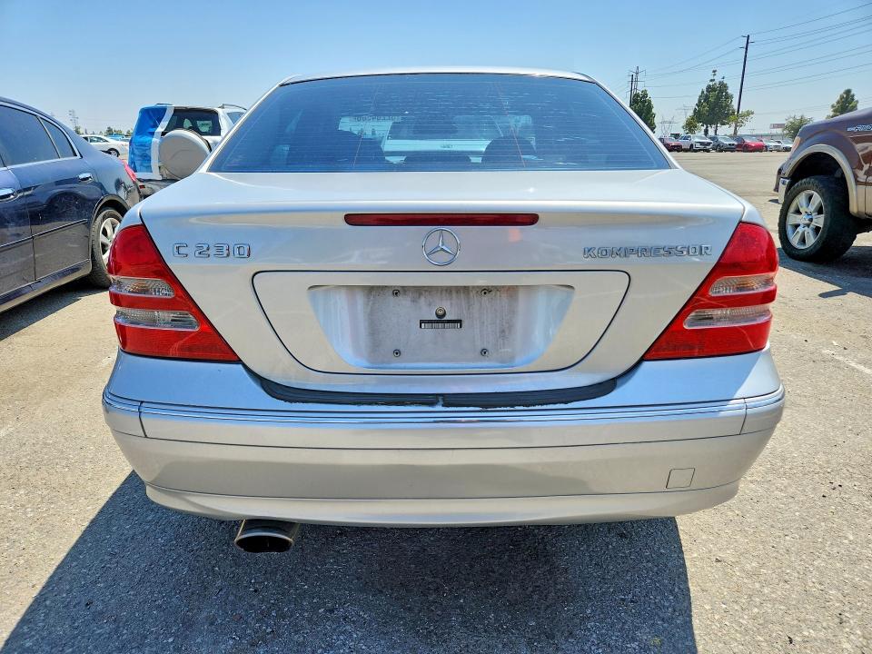 Aukcja sprzedaży 2004 Mercedes-benz C, vin: WDBRF40JX4F549745, numer aukcji: 52204586