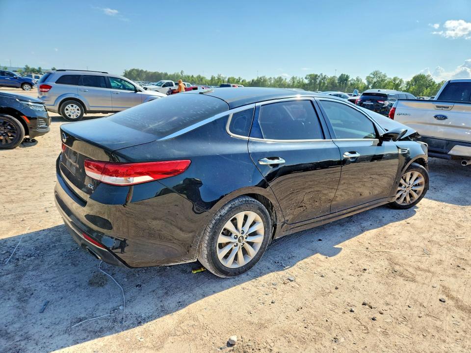 Продажа на аукционе авто 2017 Kia Optima, vin: 5XXGU4L37HG172214, номер лота: 52734996