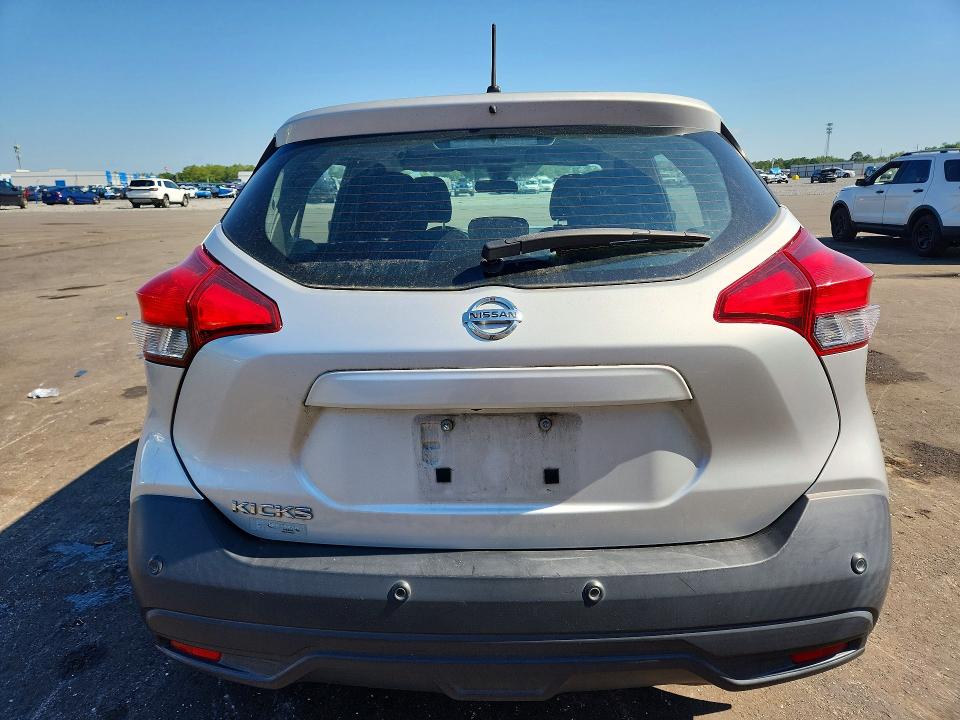 53553826 :رقم المزاد ، 3N1CP5BV9LL562701 vin ، 2020 Nissan Kicks مزاد بيع