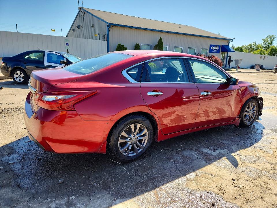 52772696 :رقم المزاد ، 1N4AL3APXJC297387 vin ، 2018 Nissan Altima مزاد بيع