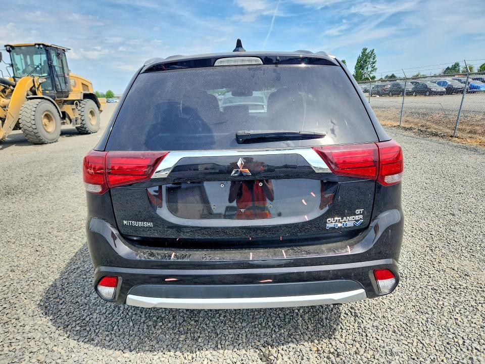 53014106 :رقم المزاد ، JA4J24A57JZ032046 vin ، 2018 Mitsubishi Outlander مزاد بيع