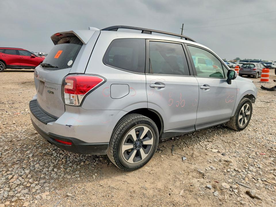 2018 Subaru Forester მანქანა იყიდება აუქციონზე, vin: JF2SJAGC3JH502324, აუქციონის ნომერი: 51978226