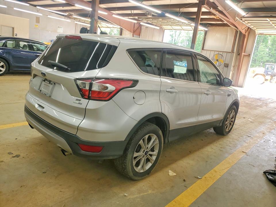 Продаж на аукціоні авто 2017 Ford Escape, vin: 1FMCU9GD0HUA56454, номер лоту: 52230486