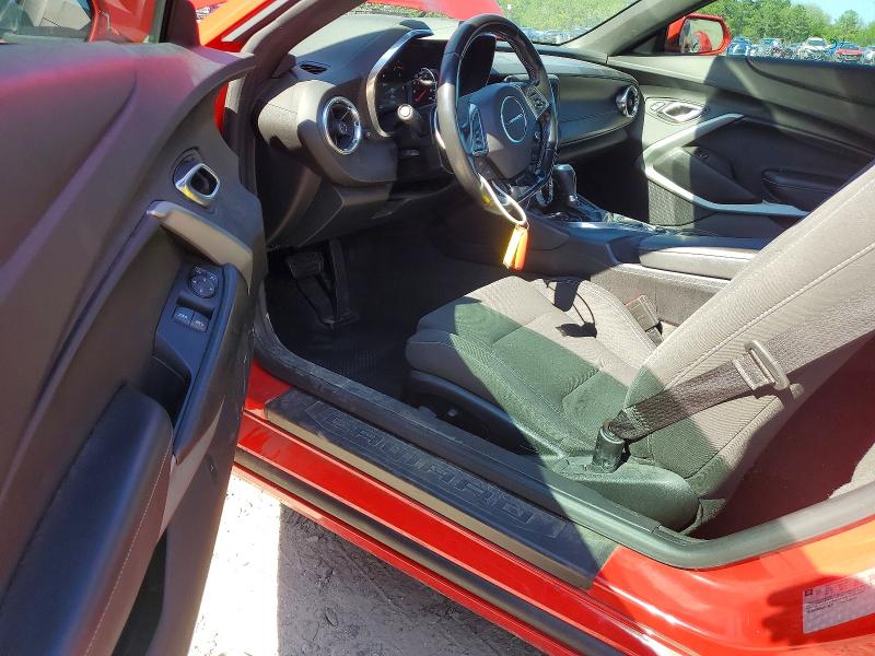 53632986 :رقم المزاد ، 1G1FB1RS8J0110271 vin ، 2018 Chevrolet Camaro مزاد بيع