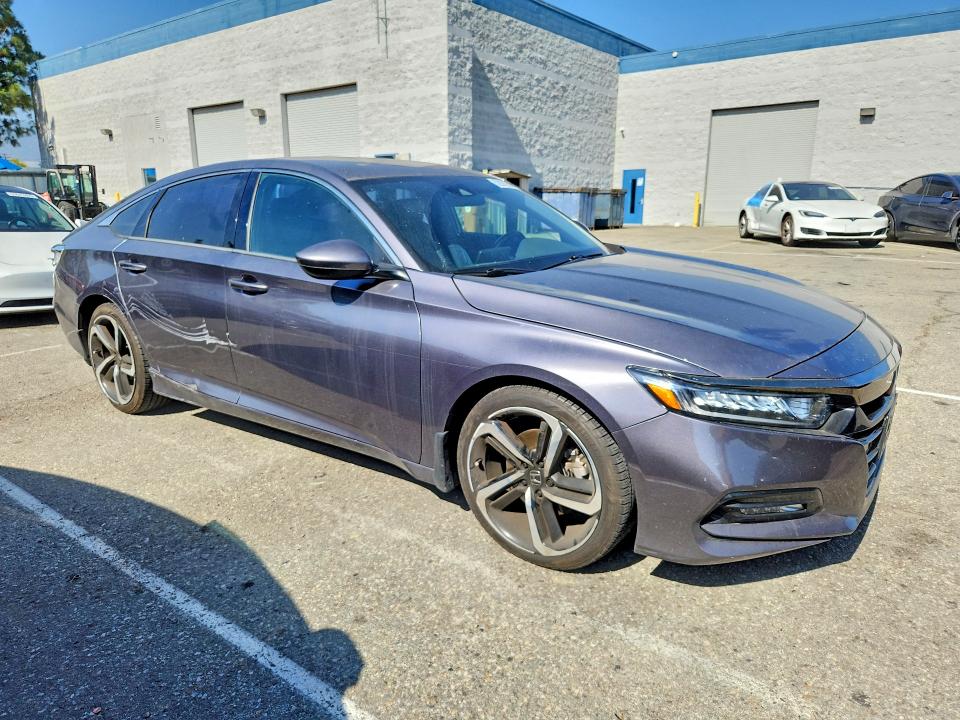 2020 Honda Accord მანქანა იყიდება აუქციონზე, vin: 1HGCV1F39LA113595, აუქციონის ნომერი: 52970396