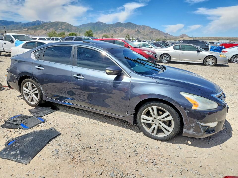 Продажа на аукционе авто 2013 Nissan Altima, vin: 1N4BL3AP0DN556062, номер лота: 54500536