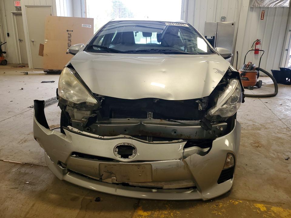 Продажа на аукционе авто 2012 Toyota Prius C, vin: JTDKDTB37C1001098, номер лота: 52416026