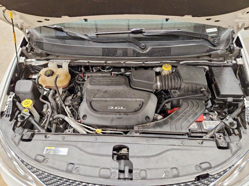 52224826 :رقم المزاد ، 2C4RC1BG4HR768368 vin ، 2017 Chrysler Pacifica مزاد بيع