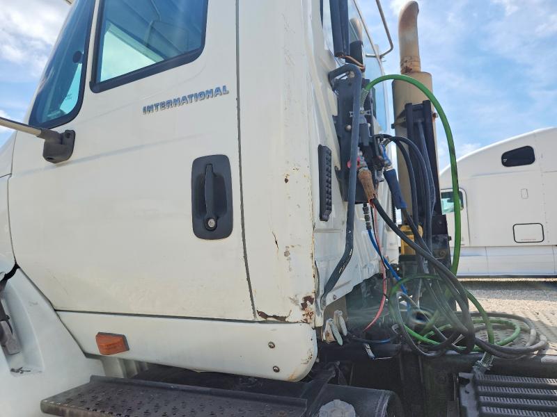 52775966 :رقم المزاد ، 1HSHWAHN06J361049 vin ، 2006 International 8000 مزاد بيع