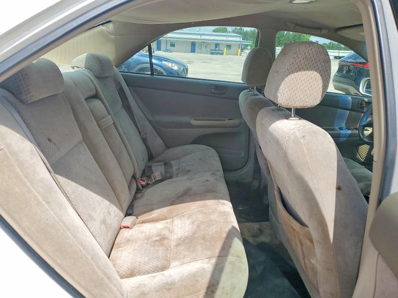 54670686 :رقم المزاد ، 4T1BE32K64U281693 vin ، 2004 Toyota Camry مزاد بيع