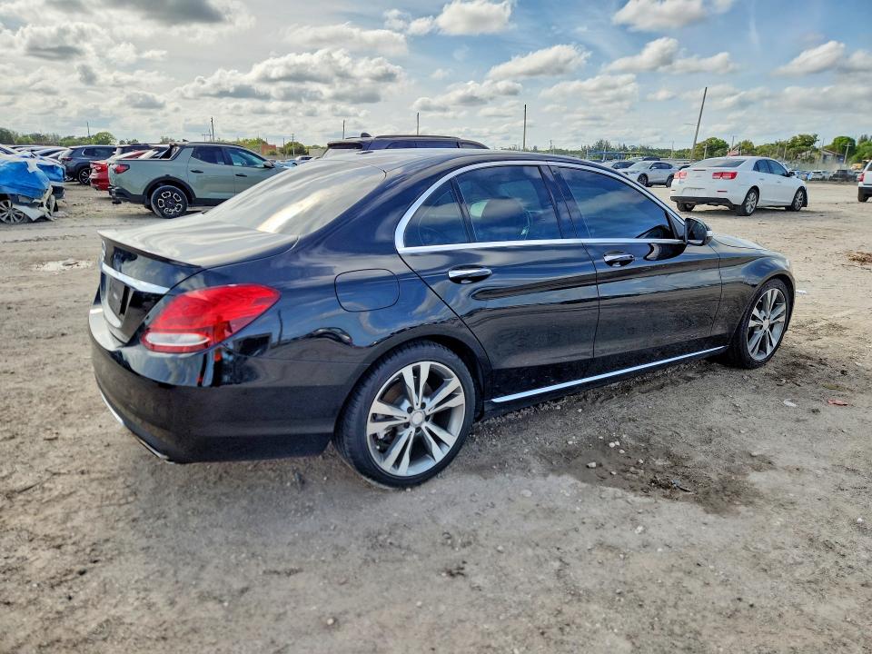 Aukcja sprzedaży 2015 Mercedes-benz C, vin: 55SWF4JB7FU068112, numer aukcji: 52300876