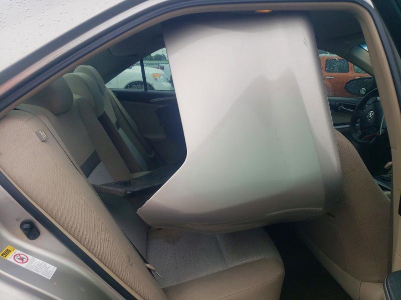 52431326 :رقم المزاد ، 4T1BD1FK8EU121964 vin ، 2014 Toyota Camry Hybrid مزاد بيع