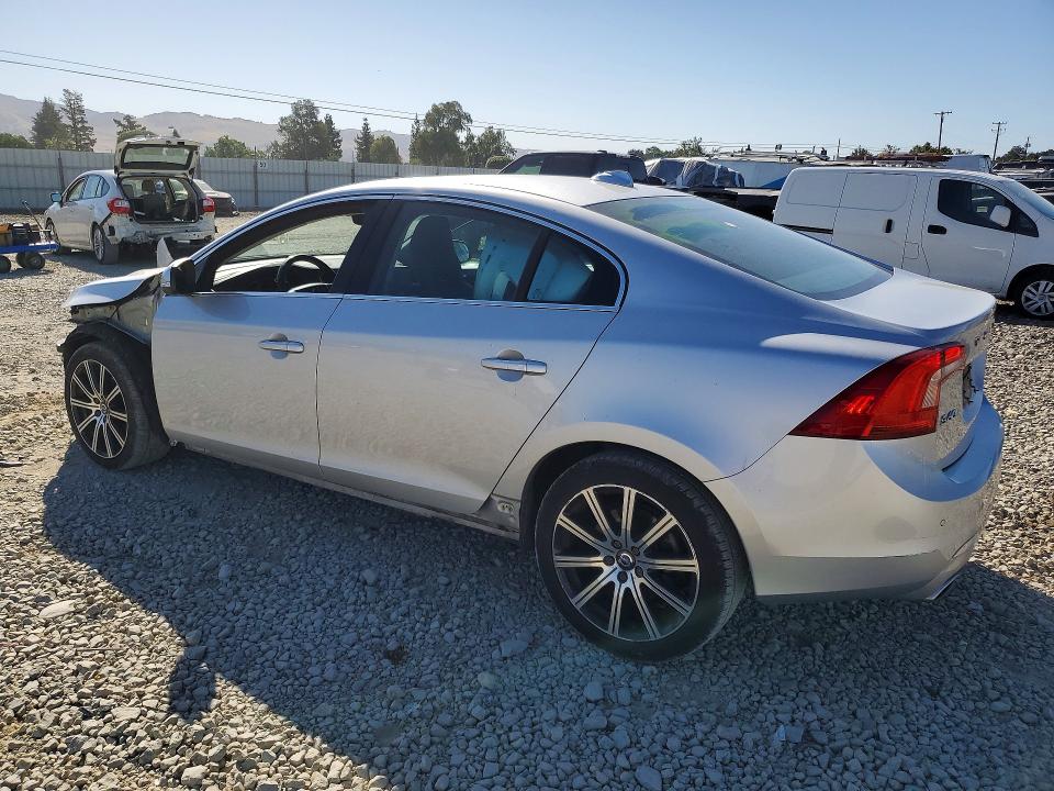 2018 Volvo S60 მანქანა იყიდება აუქციონზე, vin: LYV402HK6JB164604, აუქციონის ნომერი: 52400556