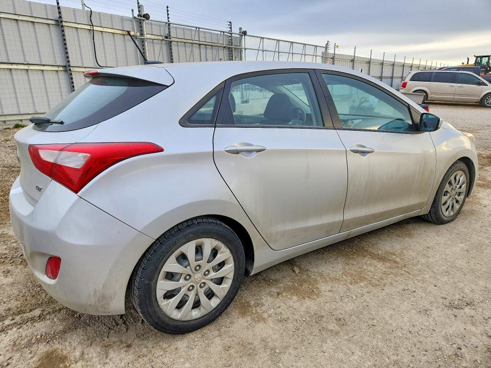 2016 Hyundai Elantra Gt მანქანა იყიდება აუქციონზე, vin: KMHD25LH8GU267542, აუქციონის ნომერი: 53040116