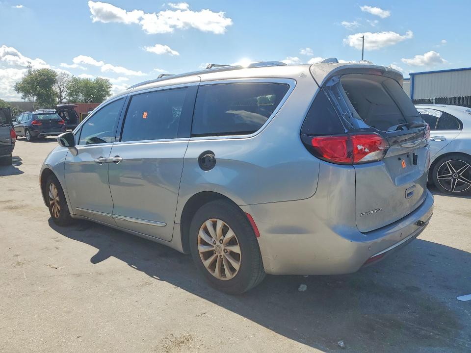 Продажа на аукционе авто 2019 Chrysler Pacifica, vin: 2C4RC1BG2KR548170, номер лота: 52148396