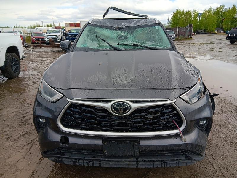 55112806 :رقم المزاد ، 5TDGZRBHXMS115848 vin ، 2021 Toyota Highlander مزاد بيع