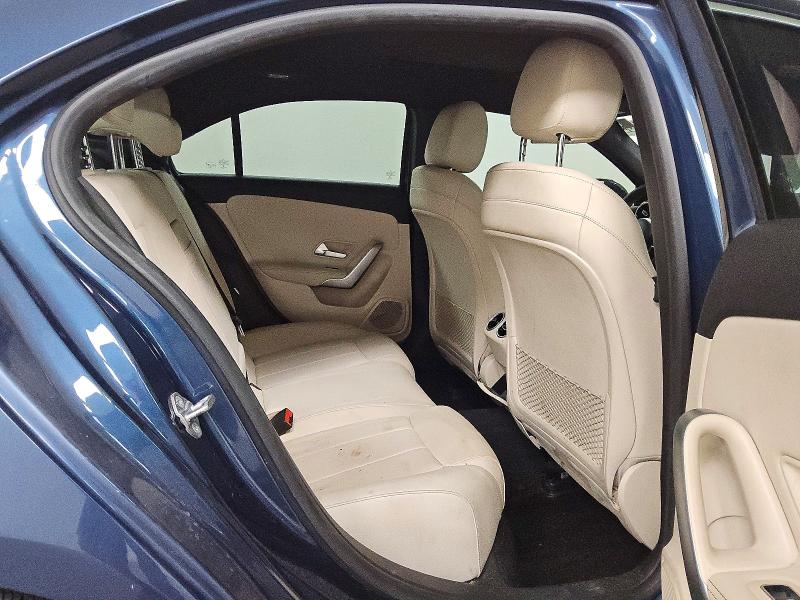 53623876 :رقم المزاد ، WDD3G4EB2KW019813 vin ، 2019 Mercedes-benz A مزاد بيع