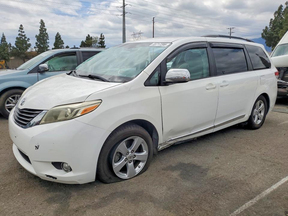 Aukcja sprzedaży 2013 Toyota Sienna, vin: 5TDKK3DC7DS368414, numer aukcji: 55717206