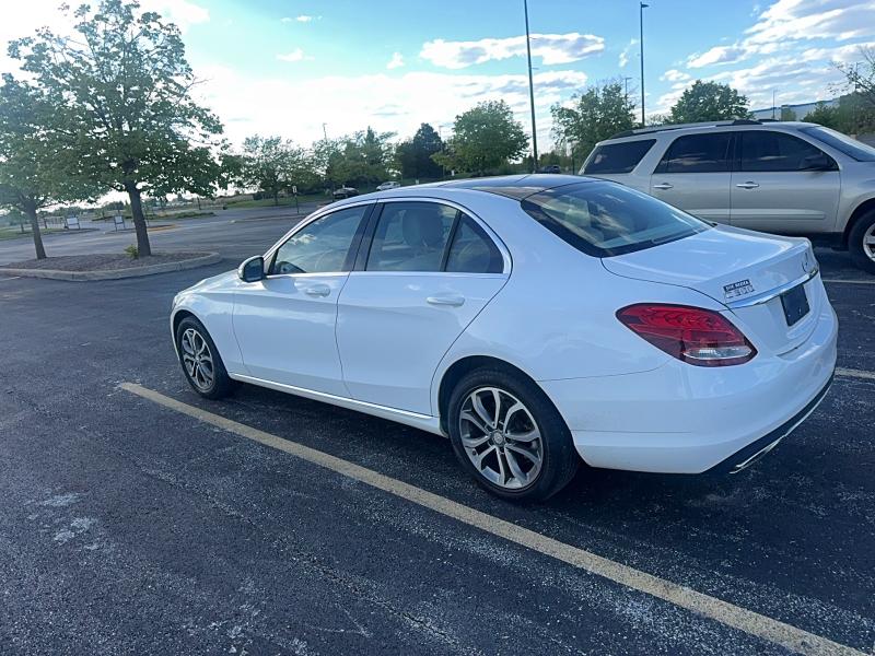 2015 Mercedes-benz C მანქანა იყიდება აუქციონზე, vin: 55SWF4KB4FU037530, აუქციონის ნომერი: 53472576